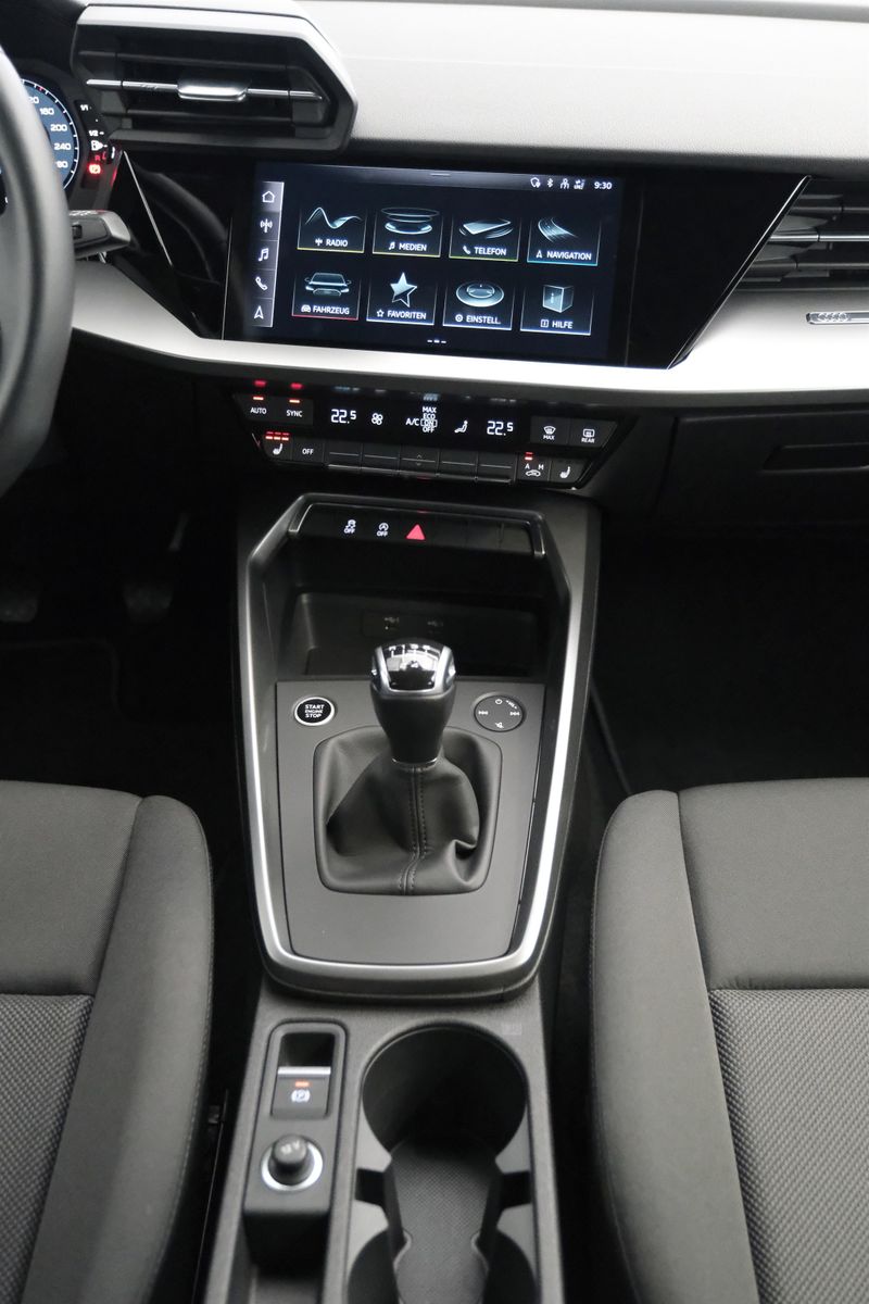 Audi A3 Sportback 30 TFSI basis - Samsaru's Car Outlet