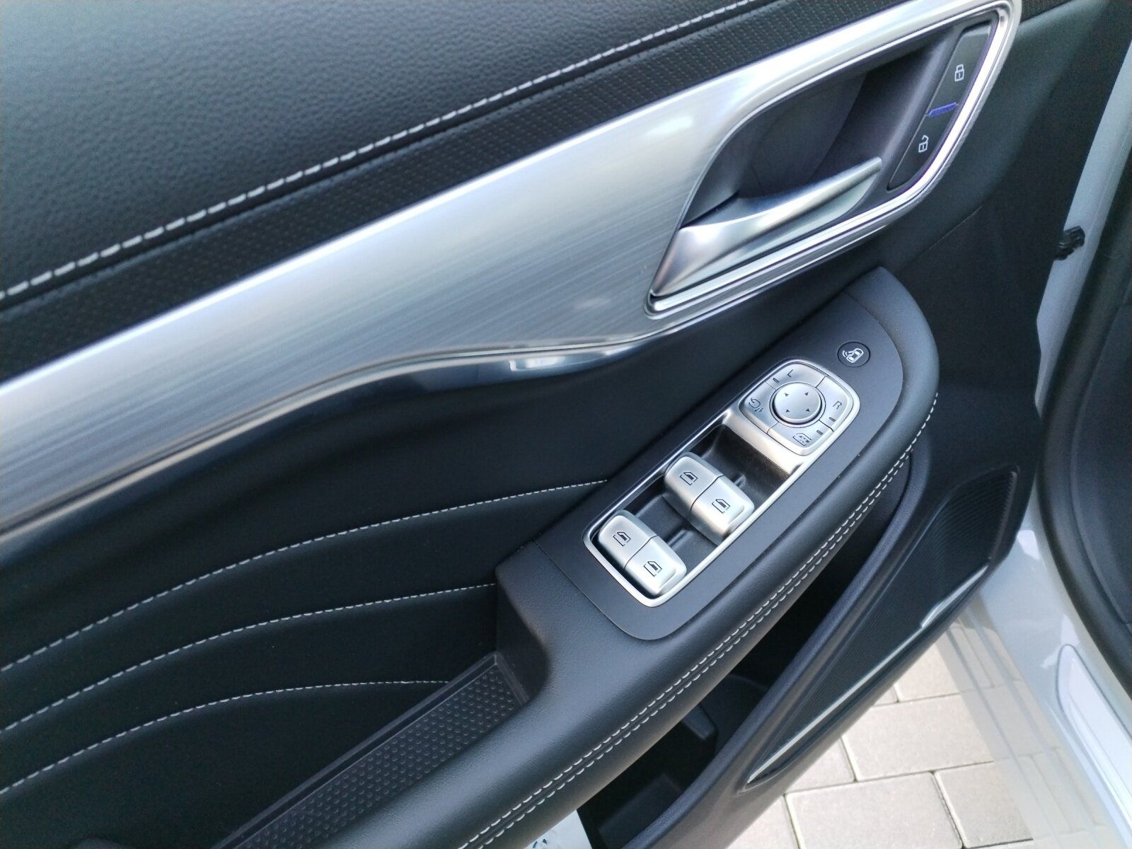 MG Marvel R Luxury 360°+Pano+SHZ+LED+ NAVI+CarPlay