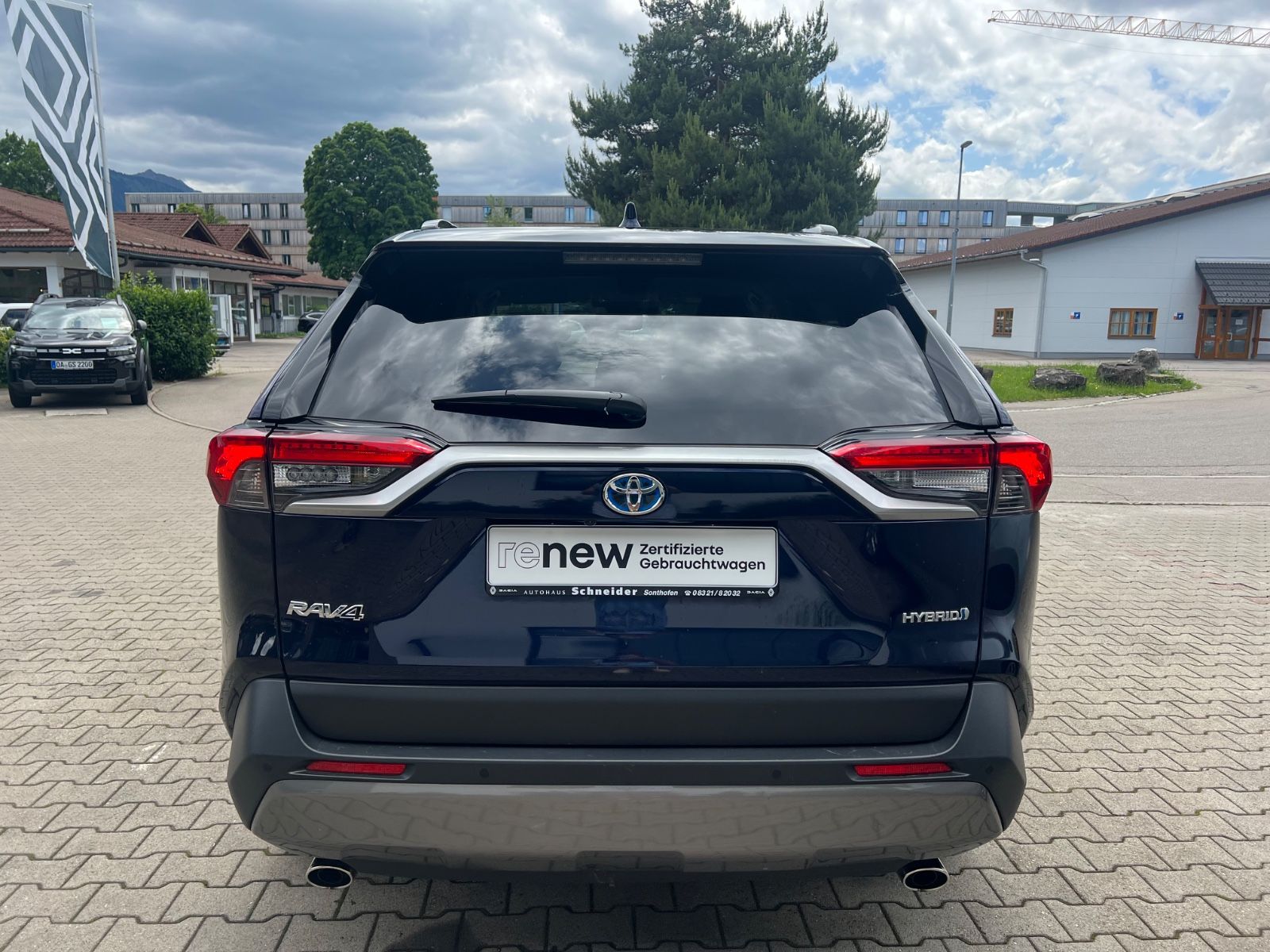 Toyota RAV 4 Hybrid 4WD - Samsaru's Car Outlet
