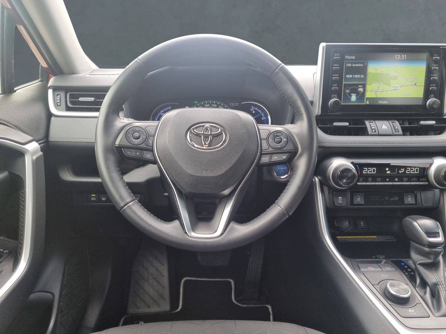 Toyota RAV 4 Hybrid 4x4 - Samsaru's Car Outlet