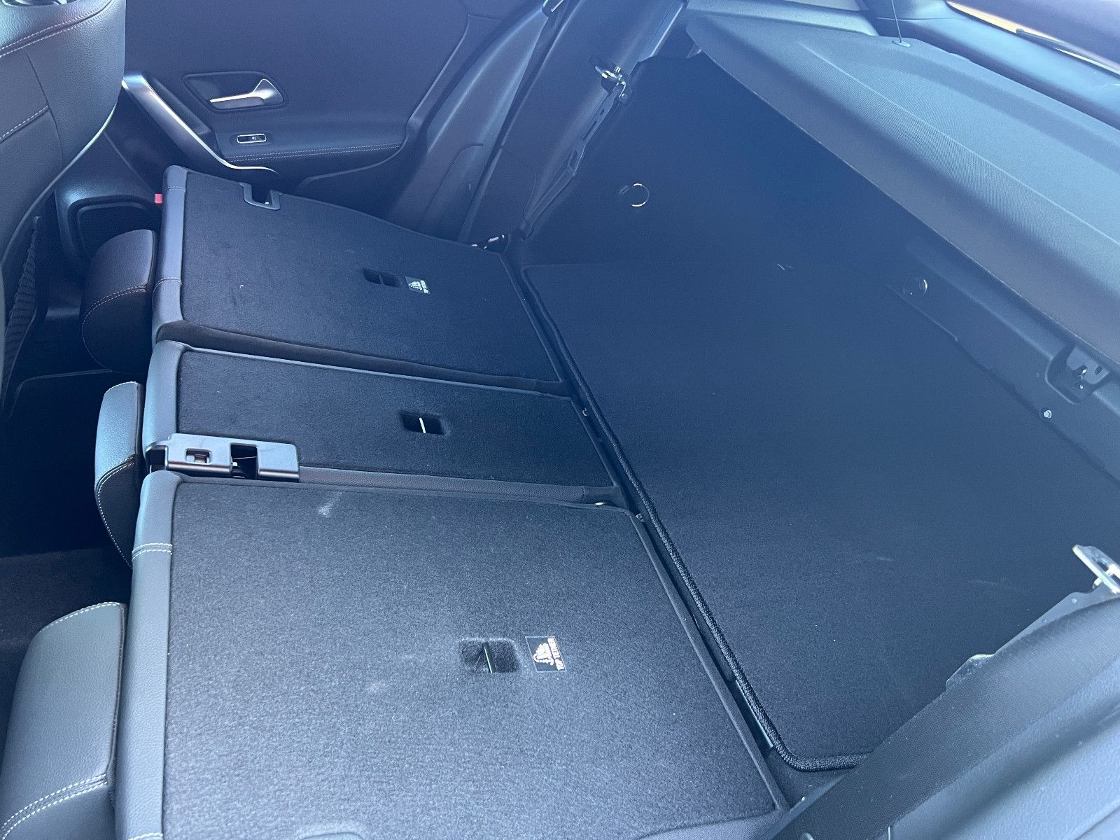 Mercedes-Benz A 180 PROGRESSIVE - Samsaru's Car Outlet