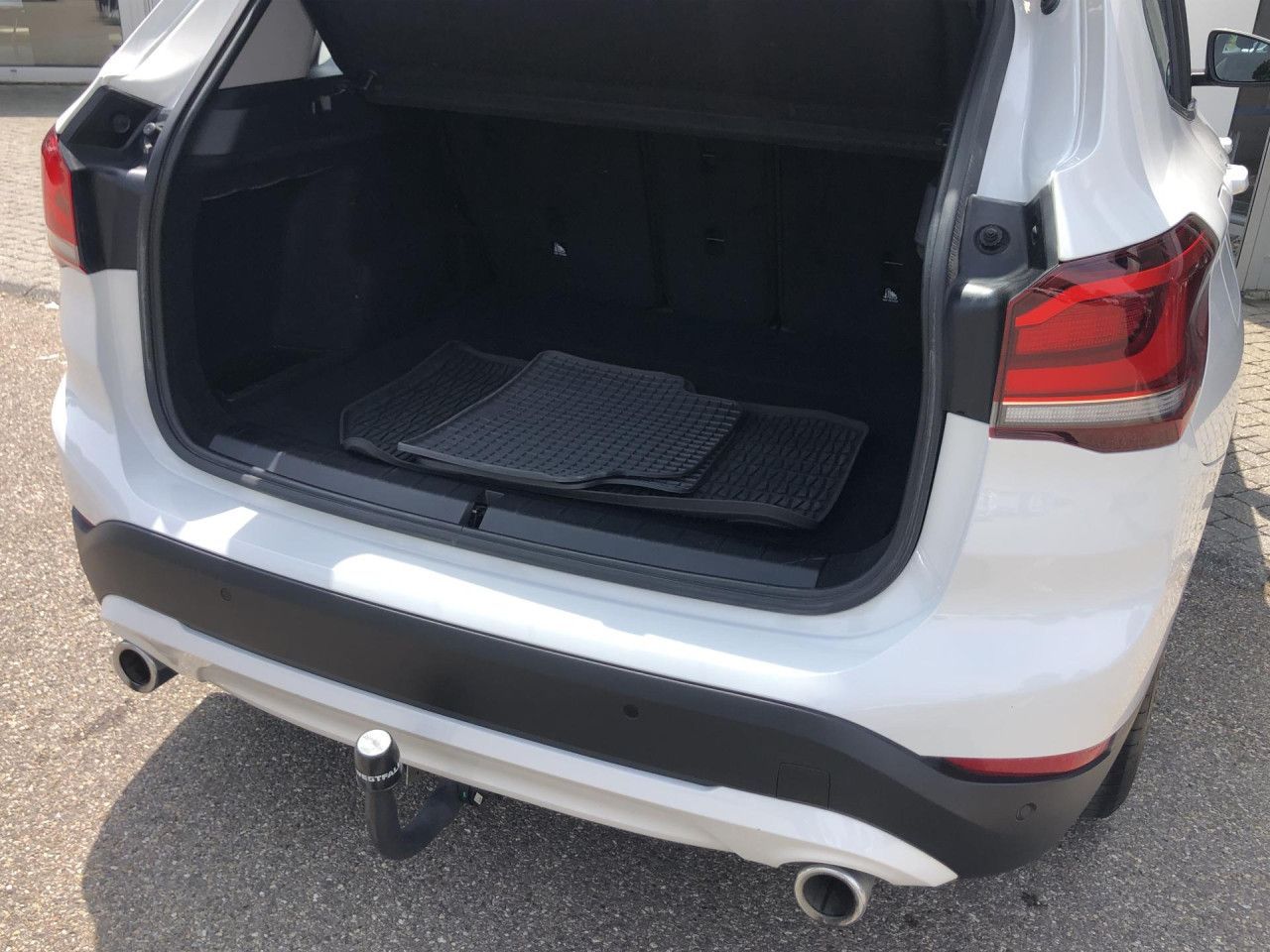 BMW X1 xDrive 18d Sports - Samsaru's Car Outlet