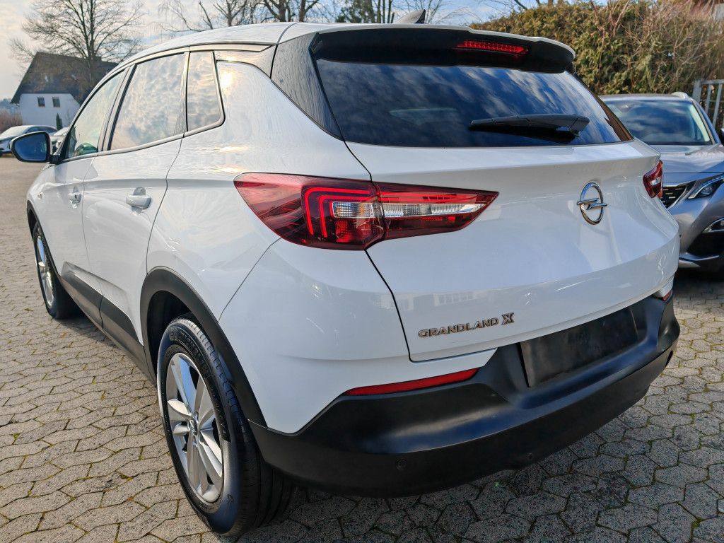 Opel Grandland X 1.5 D EAT8 - Samsaru's Car Outlet