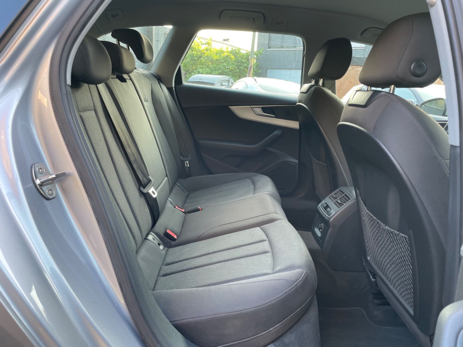 Audi A4 Avant 35 TDI basis - Samsaru's Car Outlet