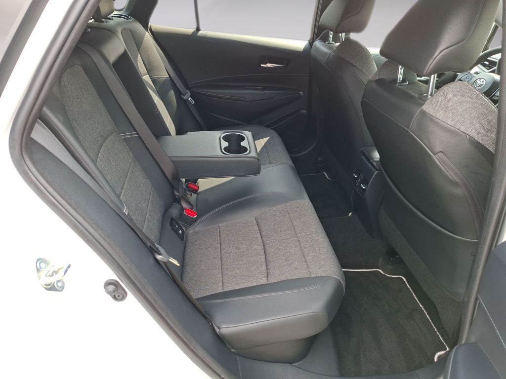 Toyota Corolla 2.0 Hybrid Touring Sports Team Deutschla