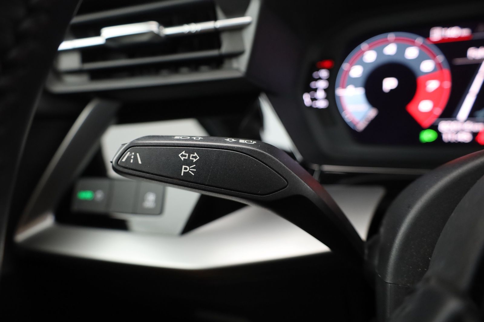 Audi A3 Sportback 35 TFSI S-Tronic - Samsaru's Car Outlet