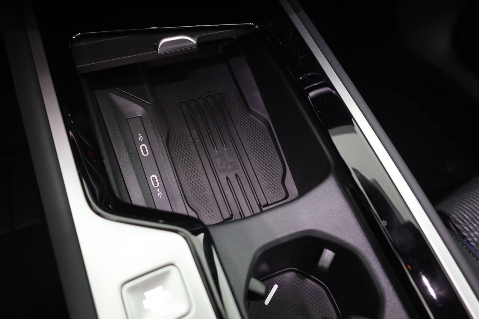 Volkswagen Passat Variant R-Line BlackStyle 2.0 TSI 4M DSG