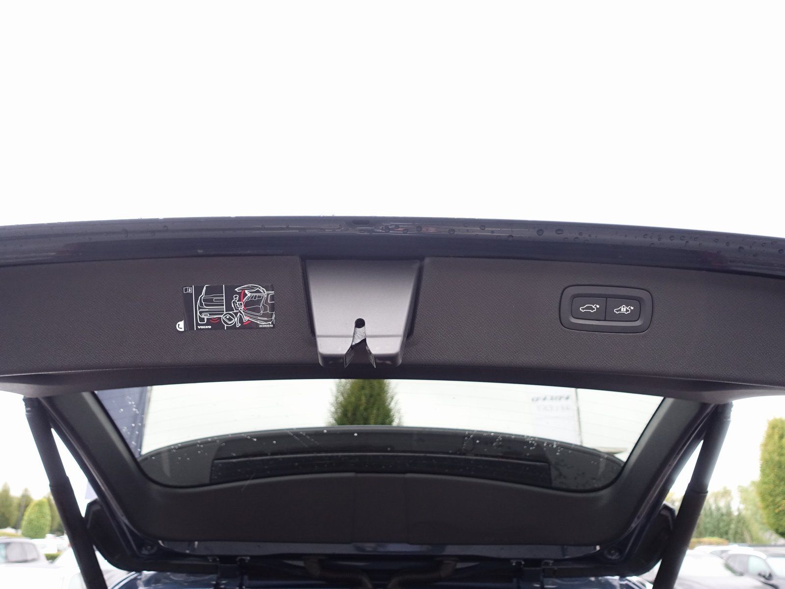 Volvo XC90 Plus Dark T8 AWD Plug-in Hybrid//B&W/AHK