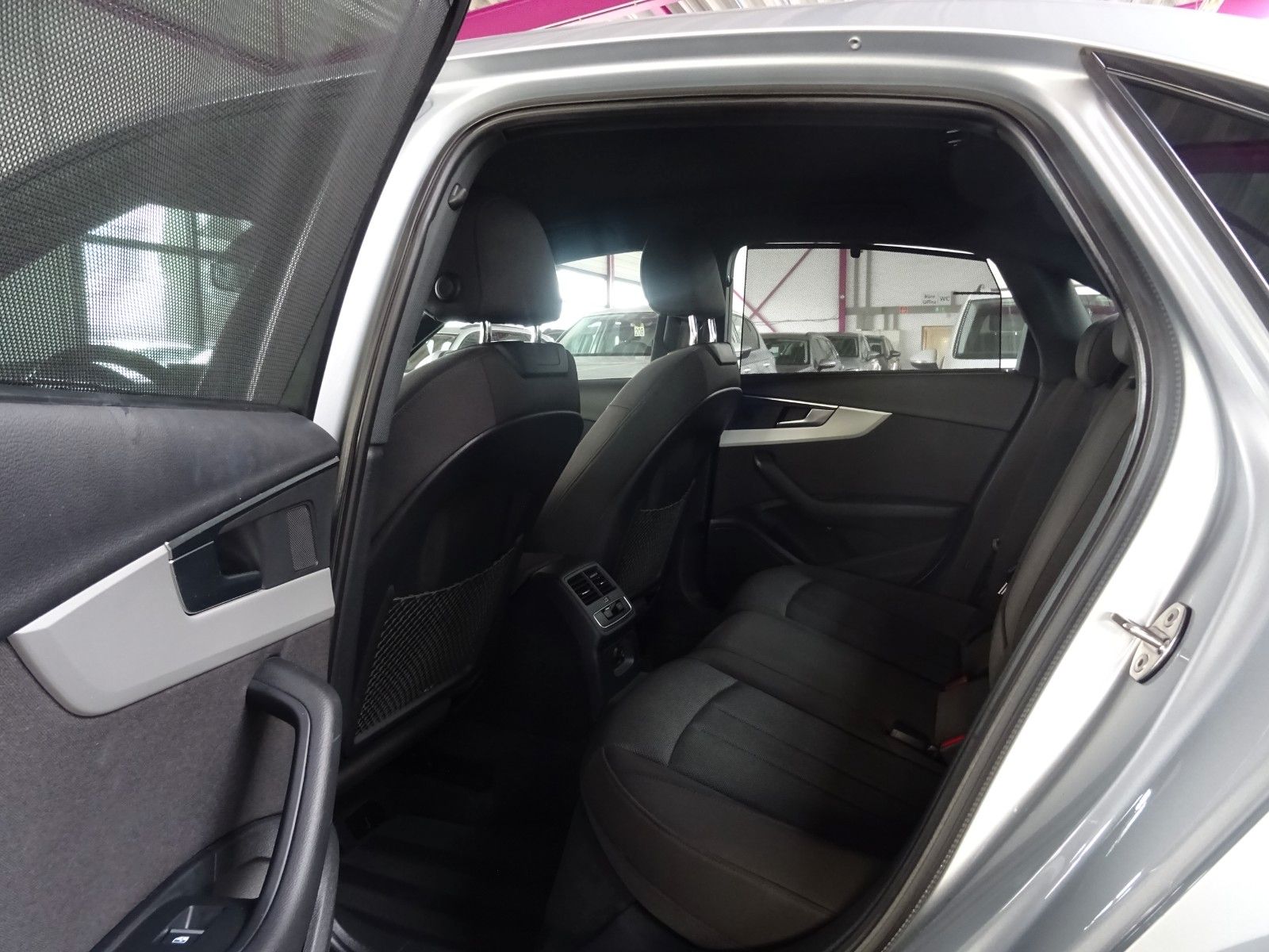 Audi A4 40 2.0 TDI QUATTRO*OPTIK SPORT PAKET*