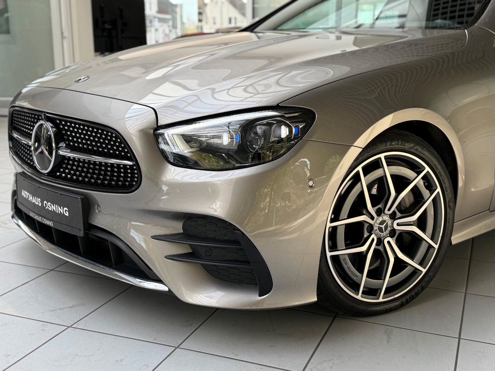Mercedes-Benz E 300 Coupe AMG - Samsaru's Car Outlet