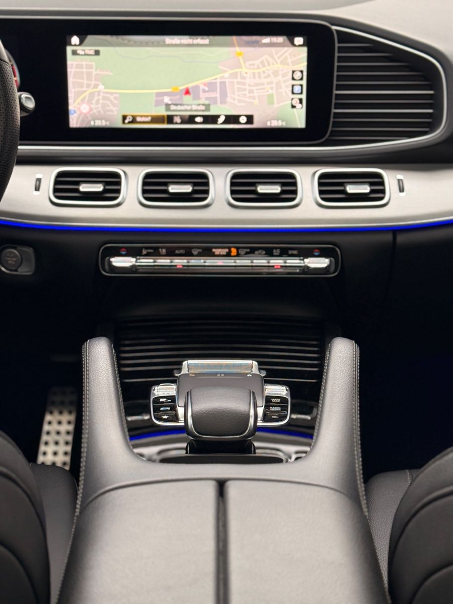 Mercedes-Benz GLE 350d/AMG LINE/JungeSterne09.26/AHK/Pano/360°