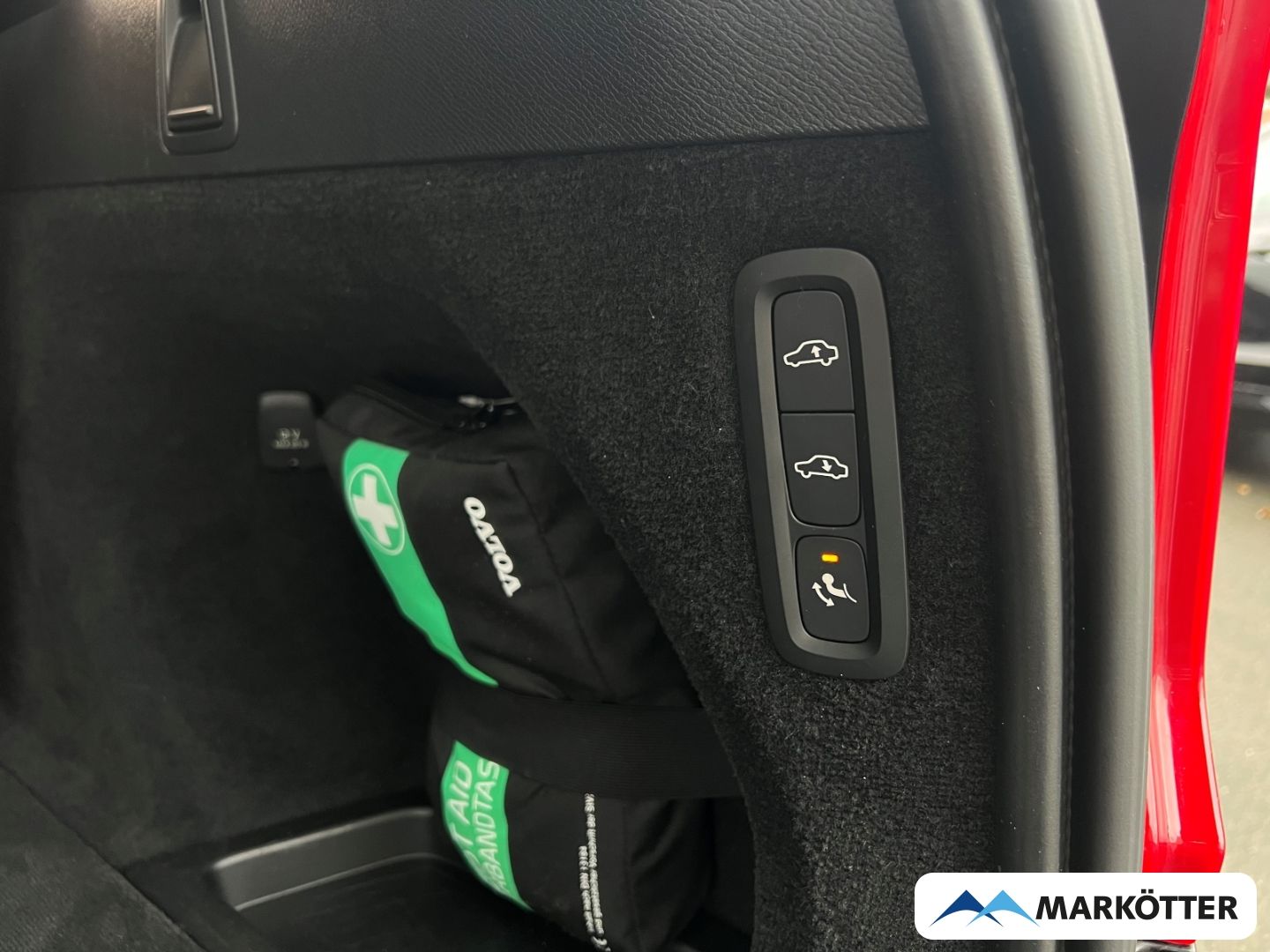 Volvo XC90 T8 AWD Recharge R-Design Edition 22''/AHK/P