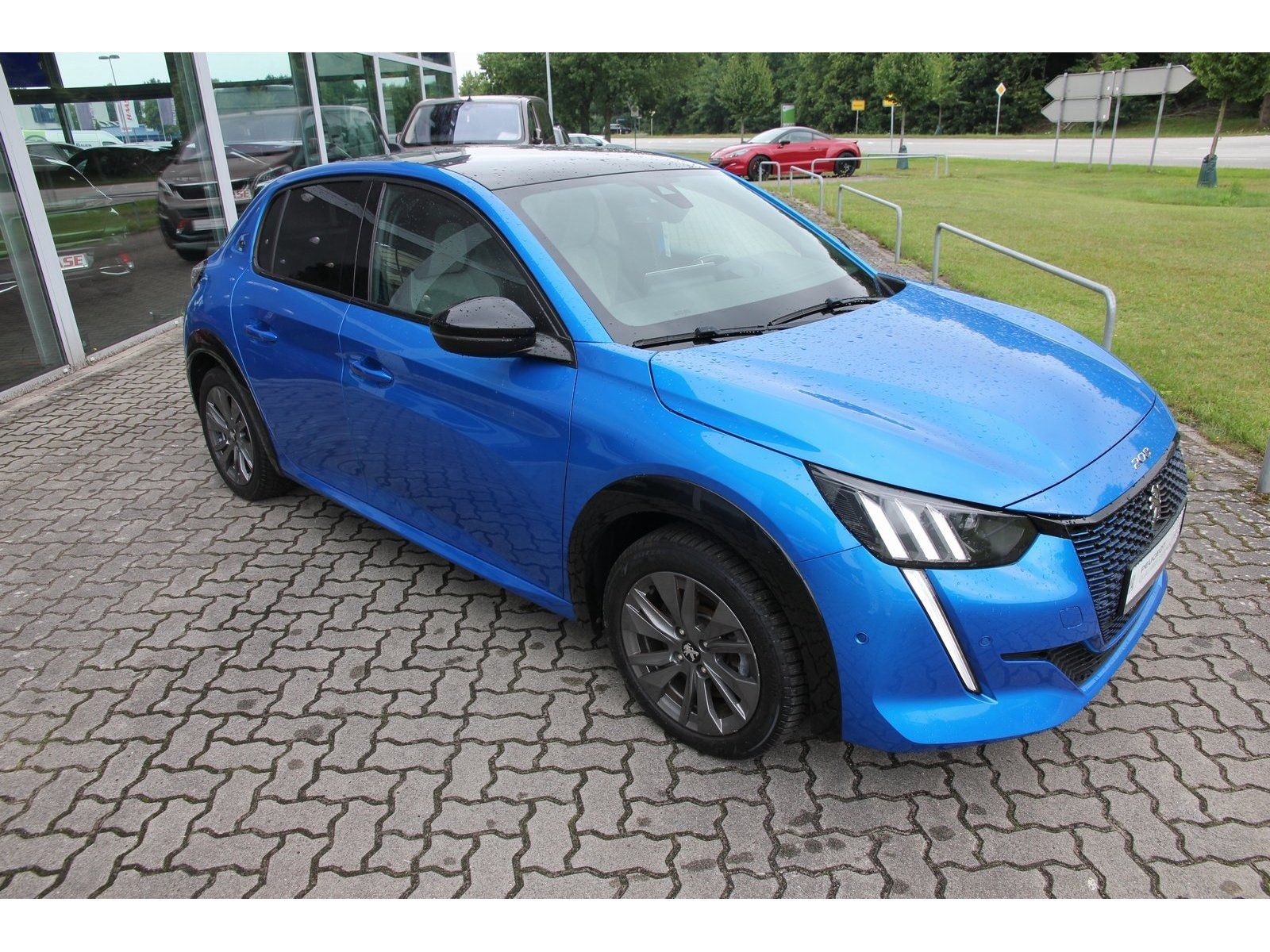 Peugeot 208 e-GT - Samsaru's Car Outlet