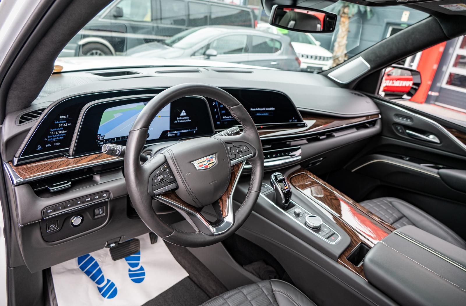 Cadillac Escalade 6,2l Sport Platinum,Nachtsicht,Luft,LPG