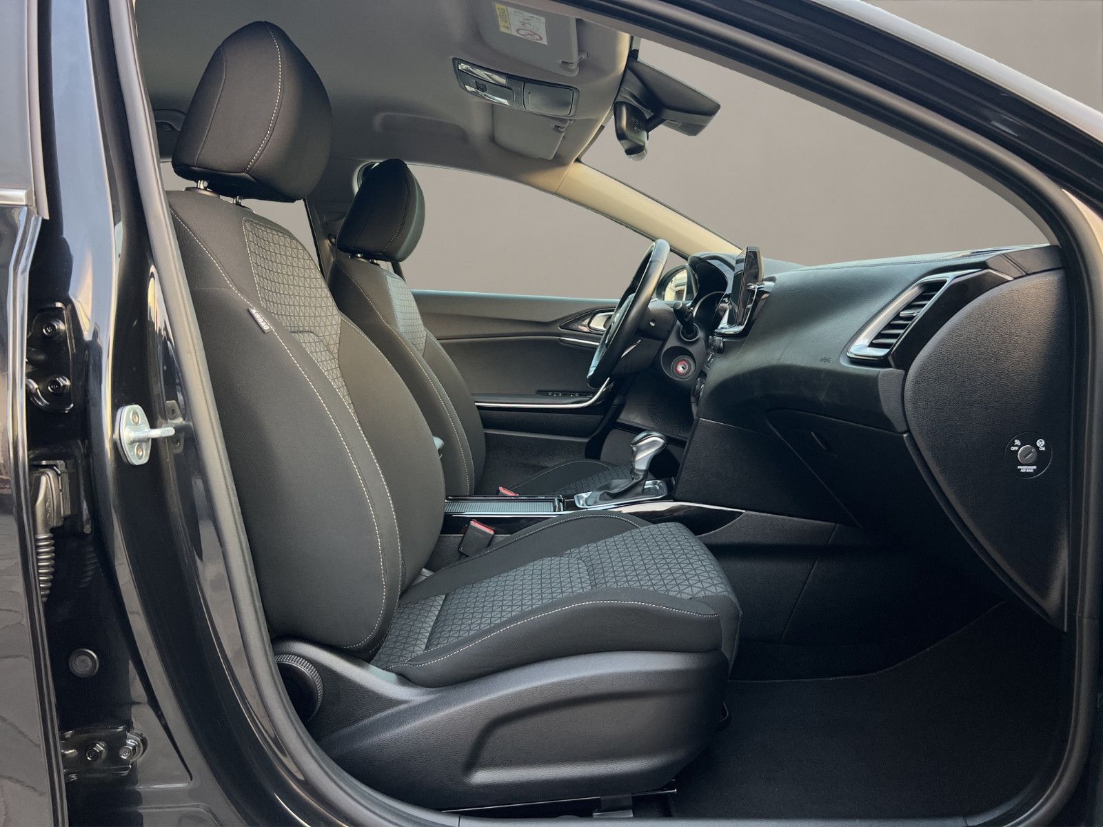 Kia Ceed 1.4 DCT - Samsaru's Car Outlet