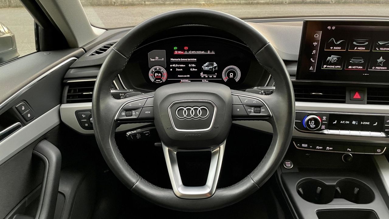 Audi A4 Avant 40 TDI S tronic Advanced - Samsaru's Car Outlet