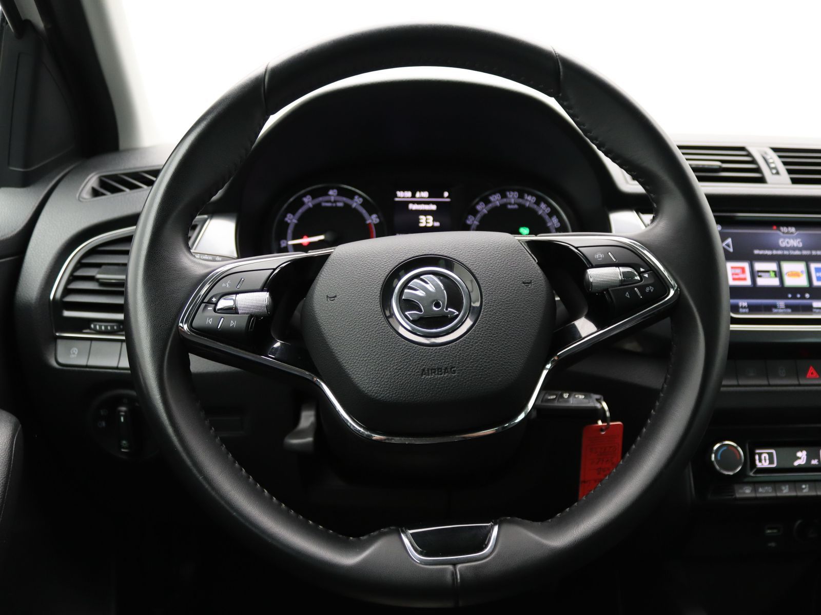 Skoda Fabia Combi 1.0 TSI DSG - Samsaru's Car Outlet