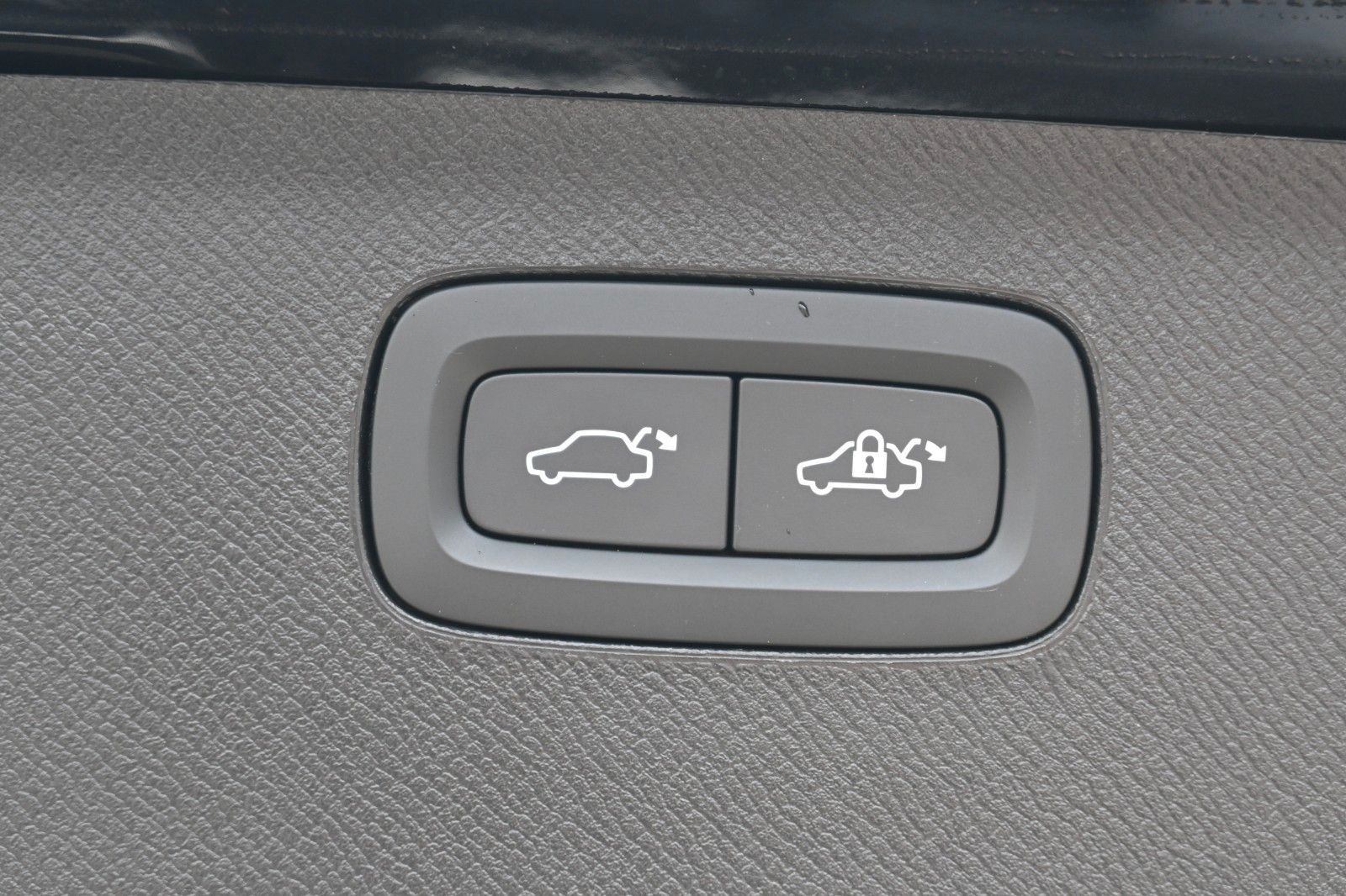 Volvo XC90 B5D AWD Inscription*LUFT*STDHZG*360*AHK*ACC