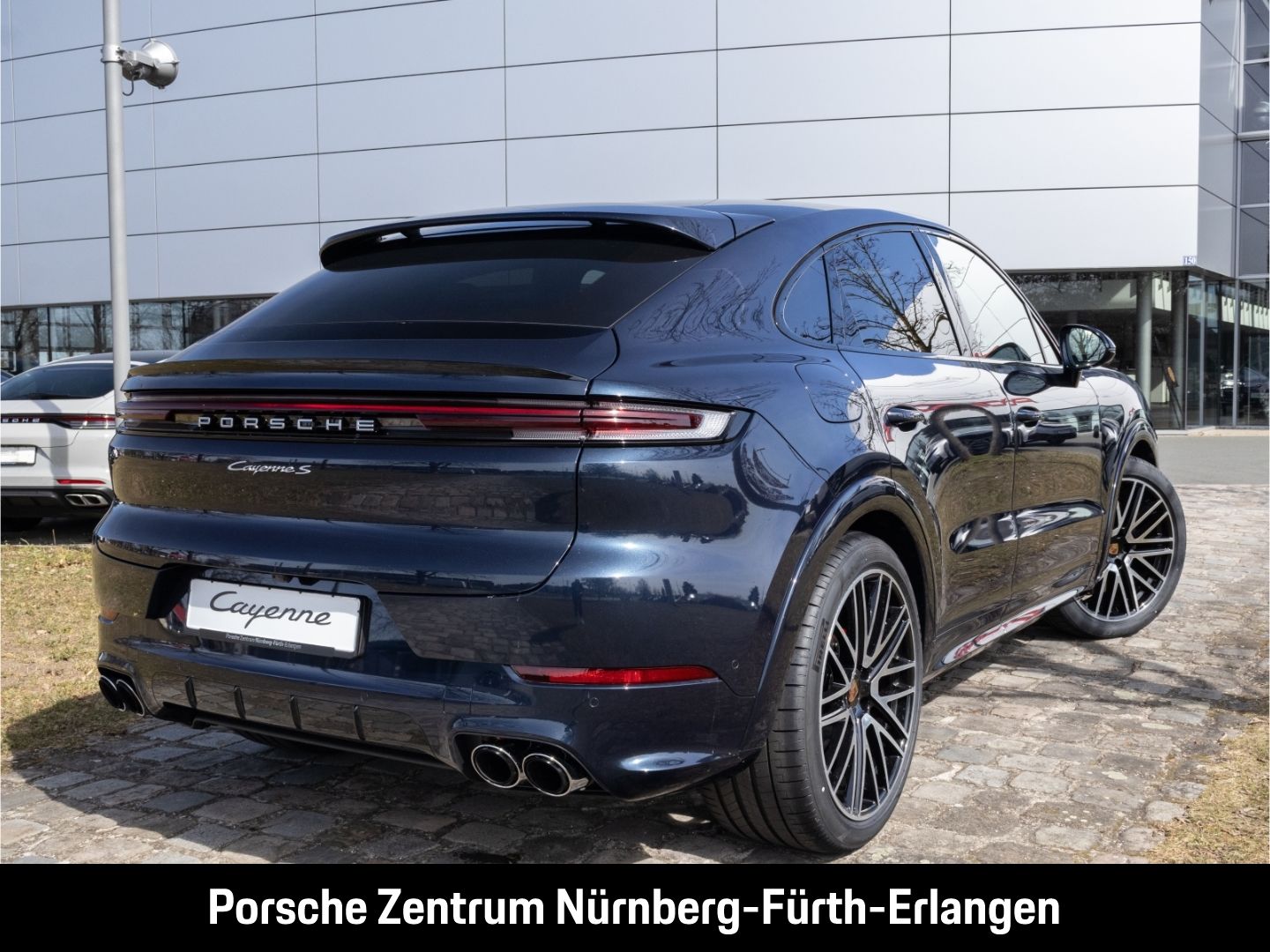 Porsche Cayenne S Coupe AHK Luftfeder HD-Matrix InnoDriv