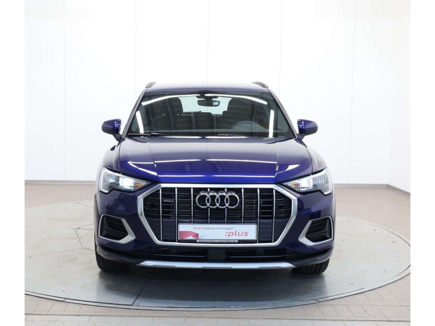 Audi Q3 40 TFSI quattro advanced - Samsaru's Car Outlet