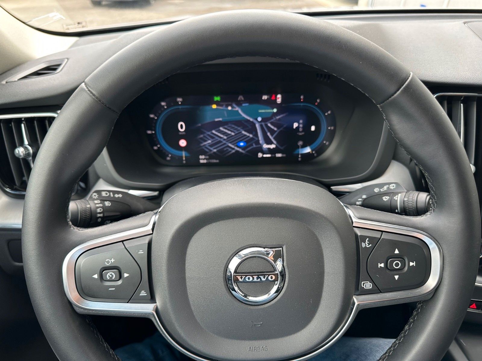 Volvo XC60 B4 Diesel Core - Samsaru's Car Outlet