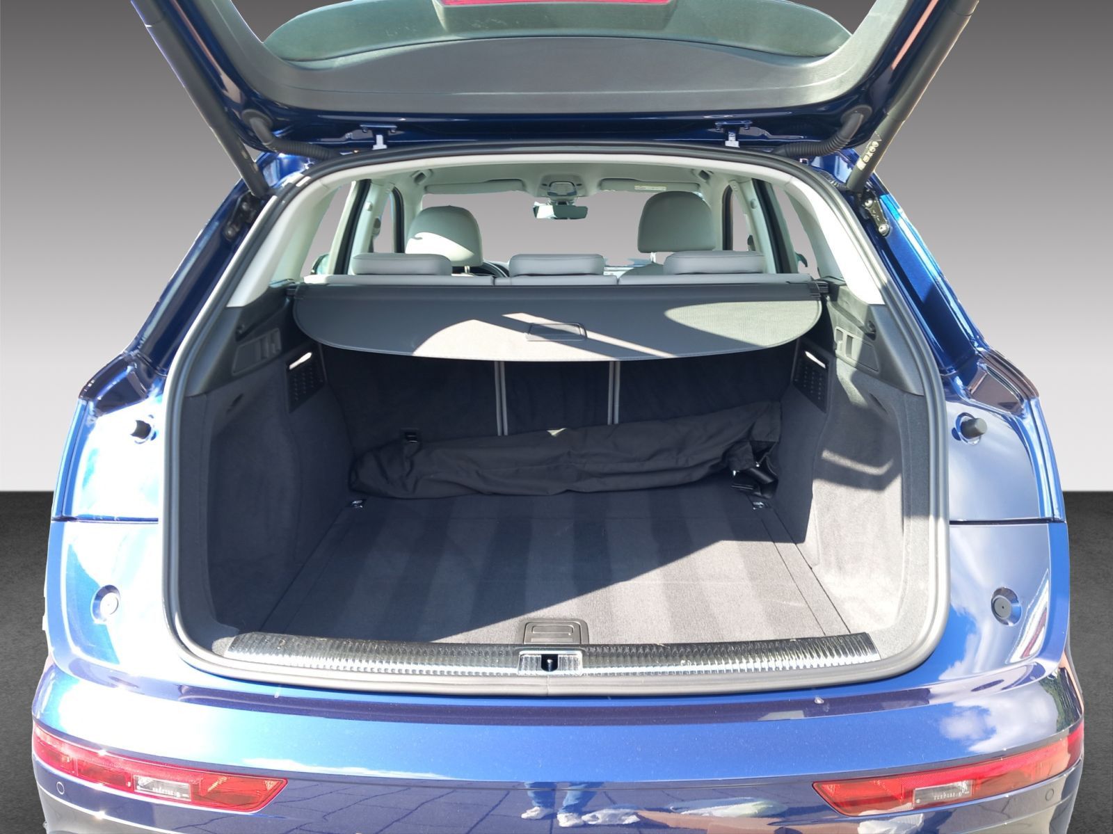 Audi Q5 40 TDI quattro S tronic advanced - Samsaru's Car Outlet