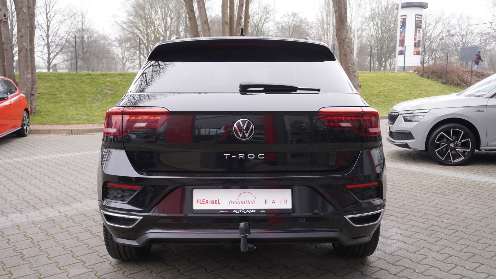 Volkswagen T-Roc 2.0 TDI R-Line - Samsaru's Car Outlet