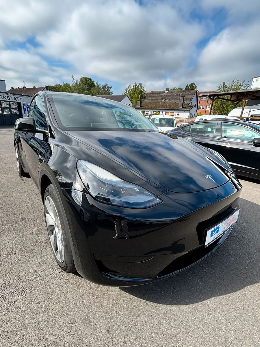 Tesla Model Y Basis RWD # black # AHK # MWST.