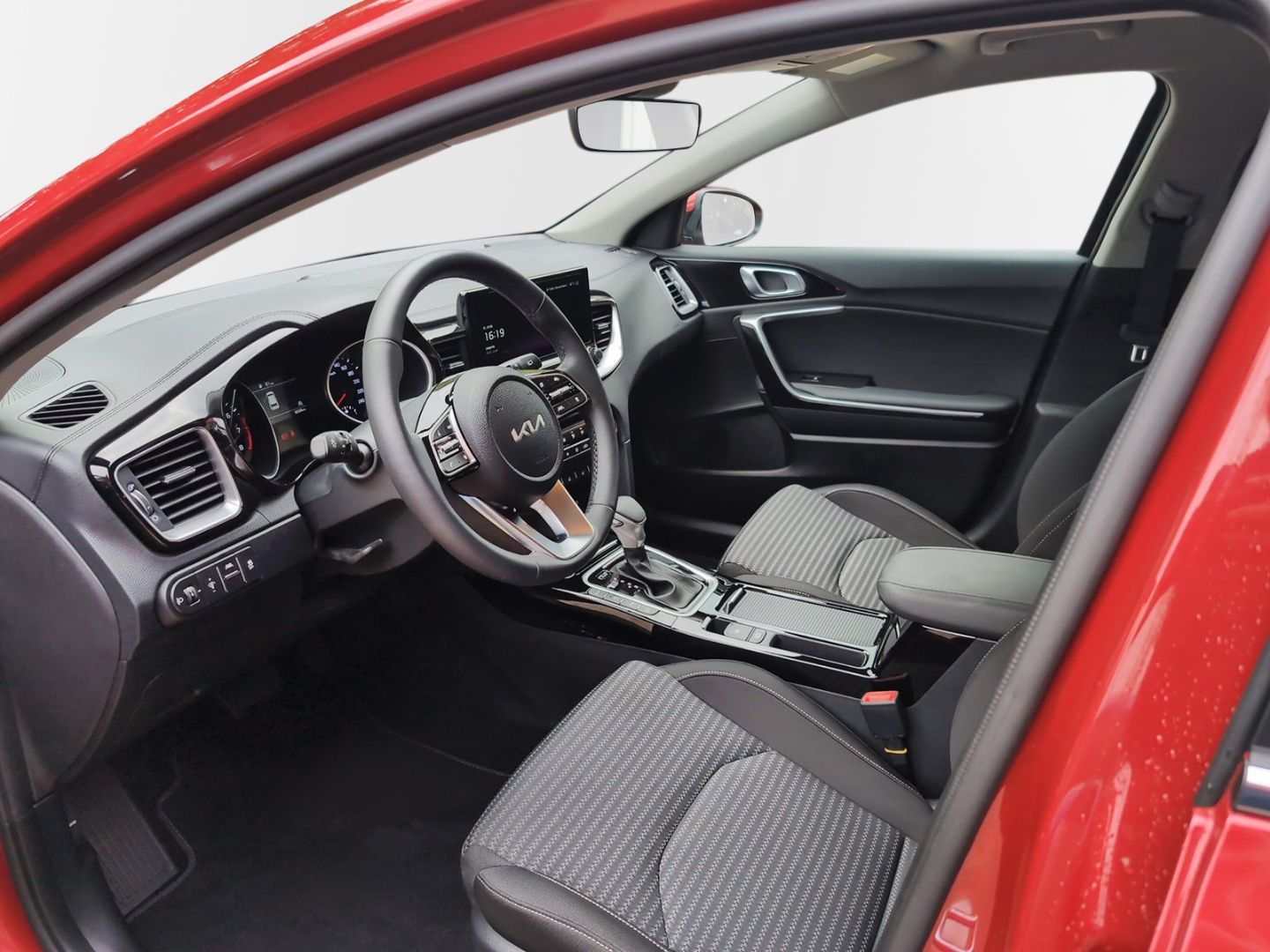 Kia Ceed 1.5 T-GDI Spirit - Samsaru's Car Outlet