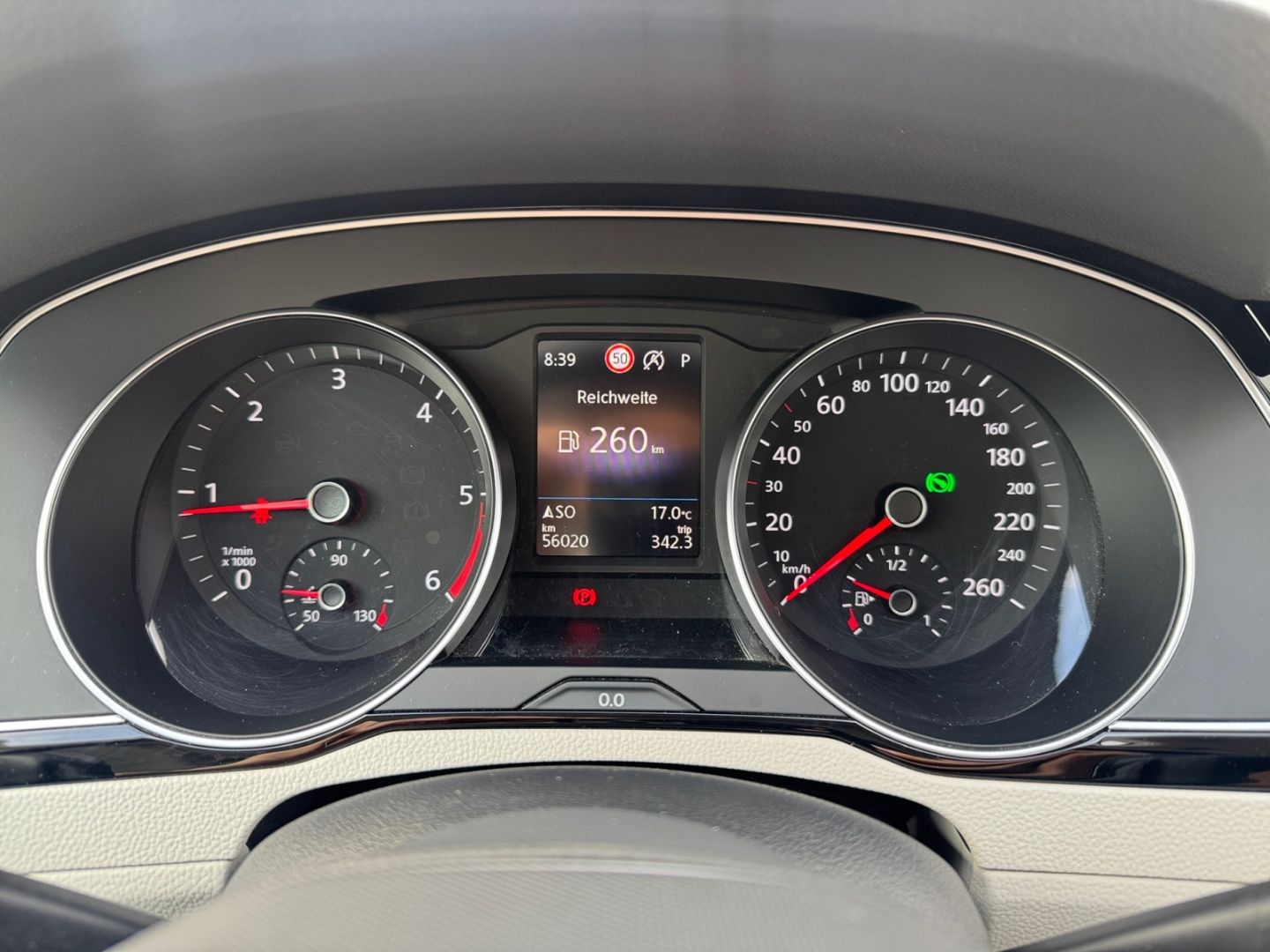 Volkswagen Passat 2.0 TDI DSG Business - Samsaru's Car Outlet