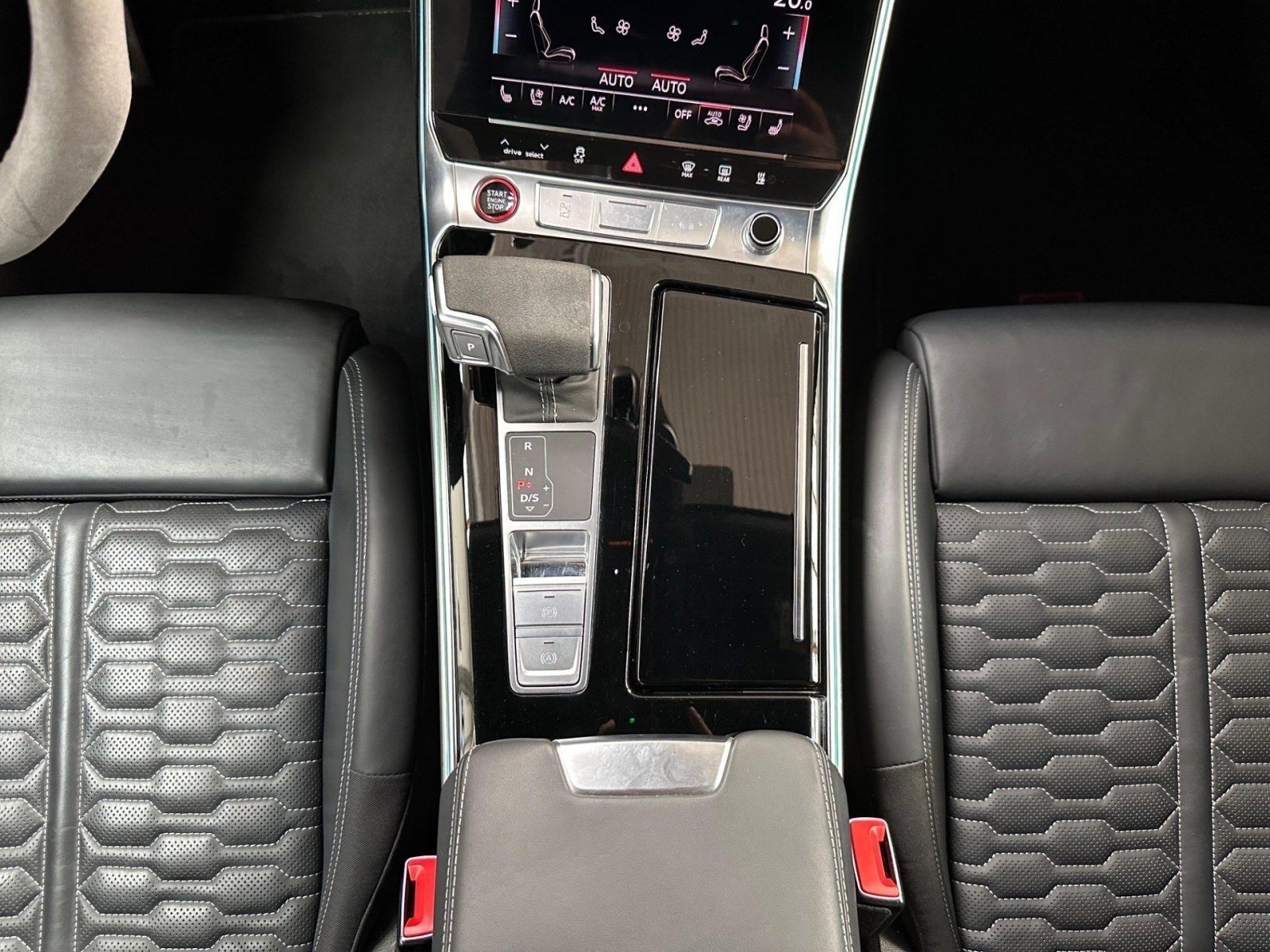 Audi RS6 Avant Pano|AHK|Standhzg.|B&O|8-Fach|LED