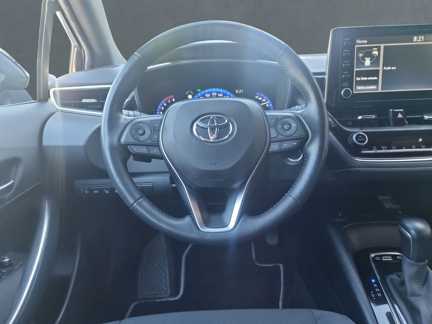 Toyota Corolla Hybrid Club 2.0 - Samsaru's Car Outlet