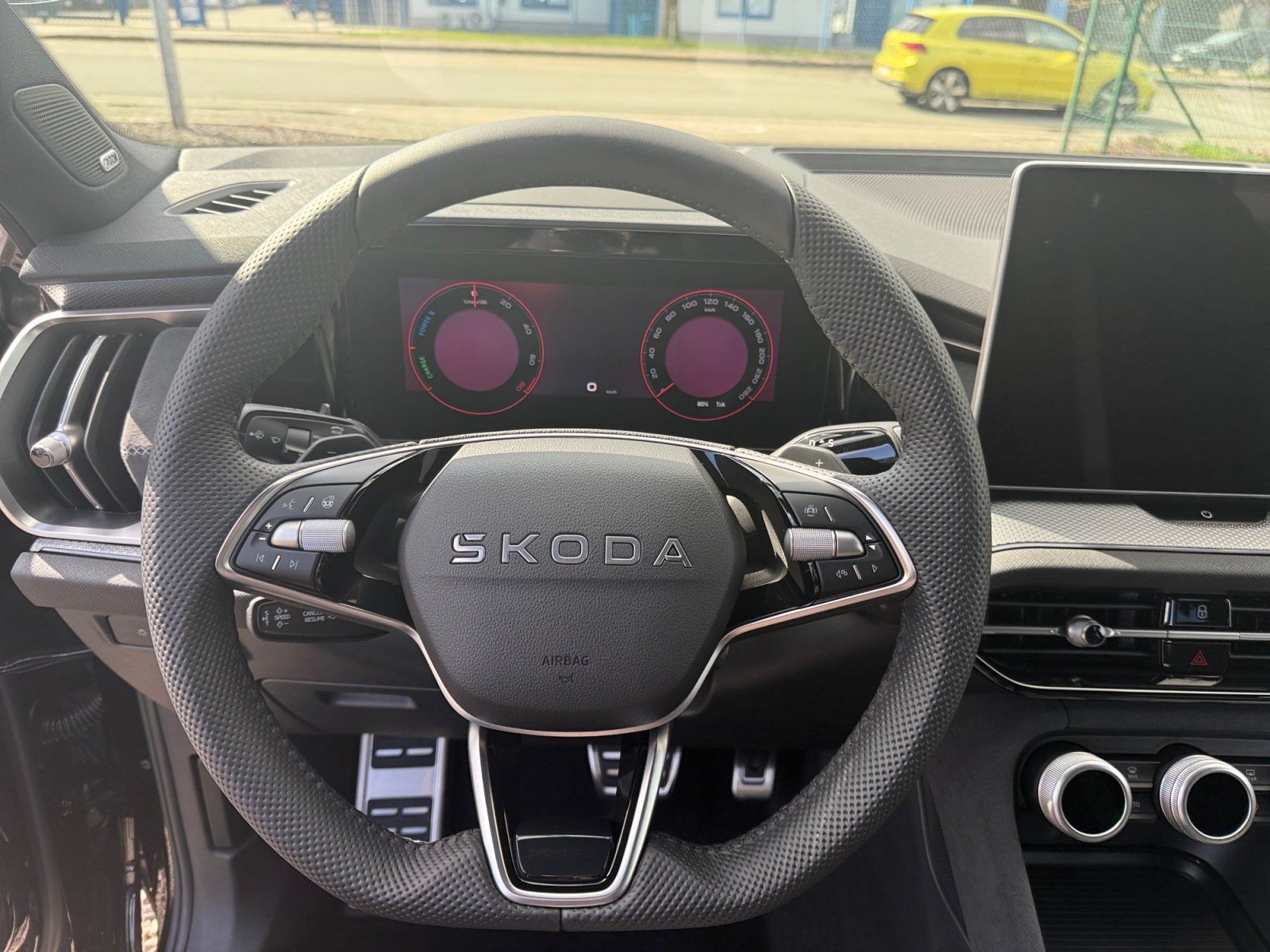 Skoda Kodiaq Sportline IV 1.5 TSI 4xSitzheiz,Navi,AHK,