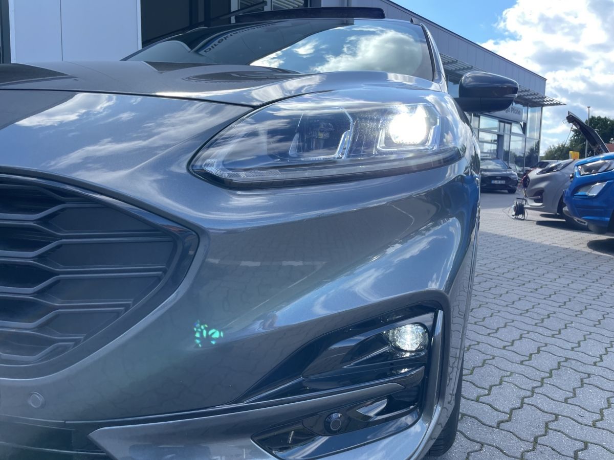 Ford Kuga ST-Line X - Samsaru's Car Outlet
