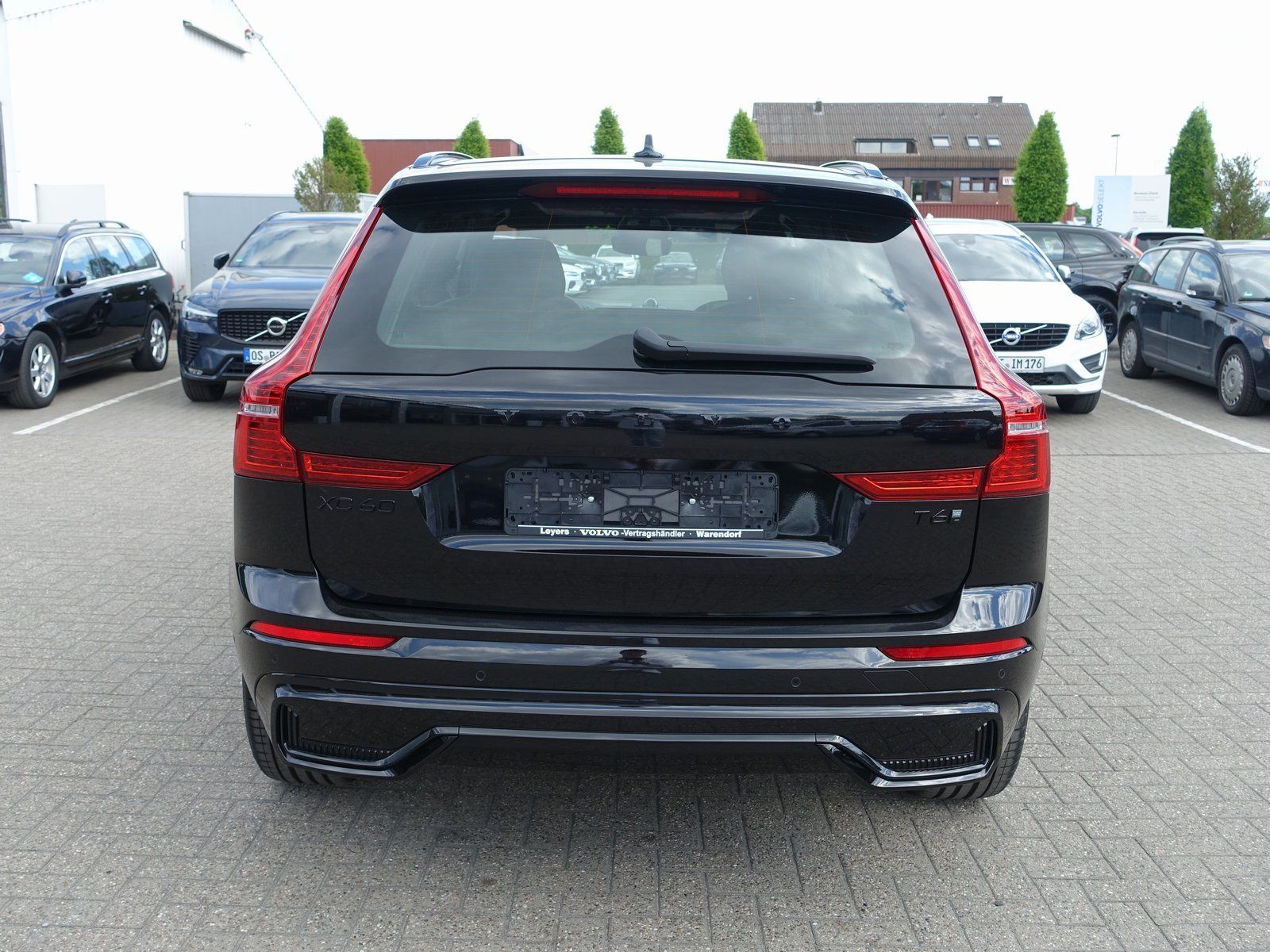 Volvo XC60 Black Edition Plus T6 AWD - Samsaru's Car Outlet