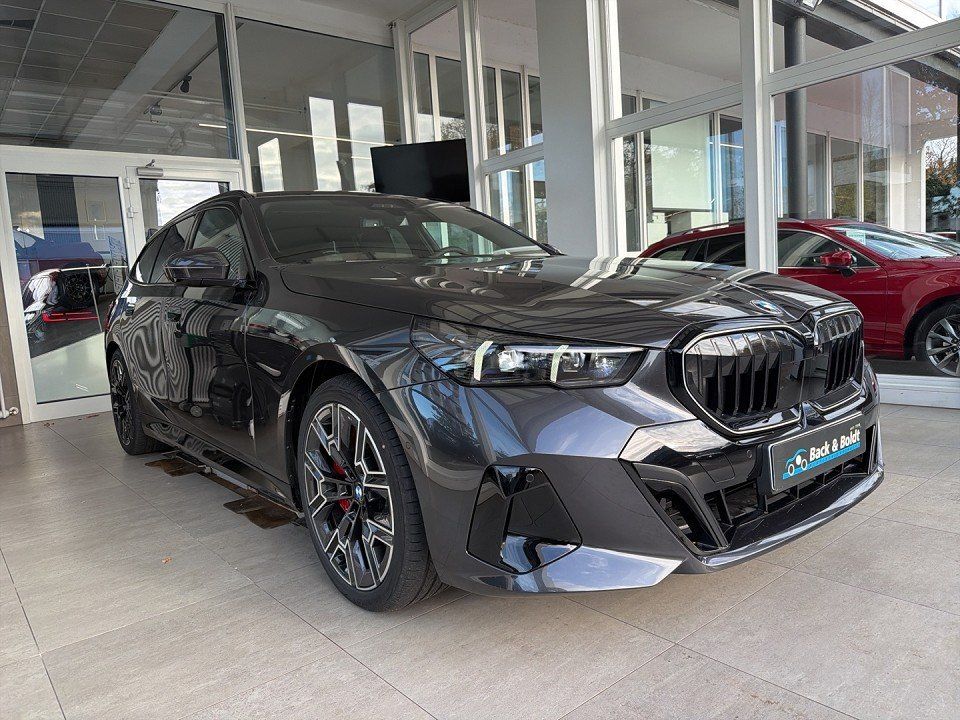 BMW 540d Touring xDrive MSPORTPRO+PANO+AHK+DR-PRO+B&