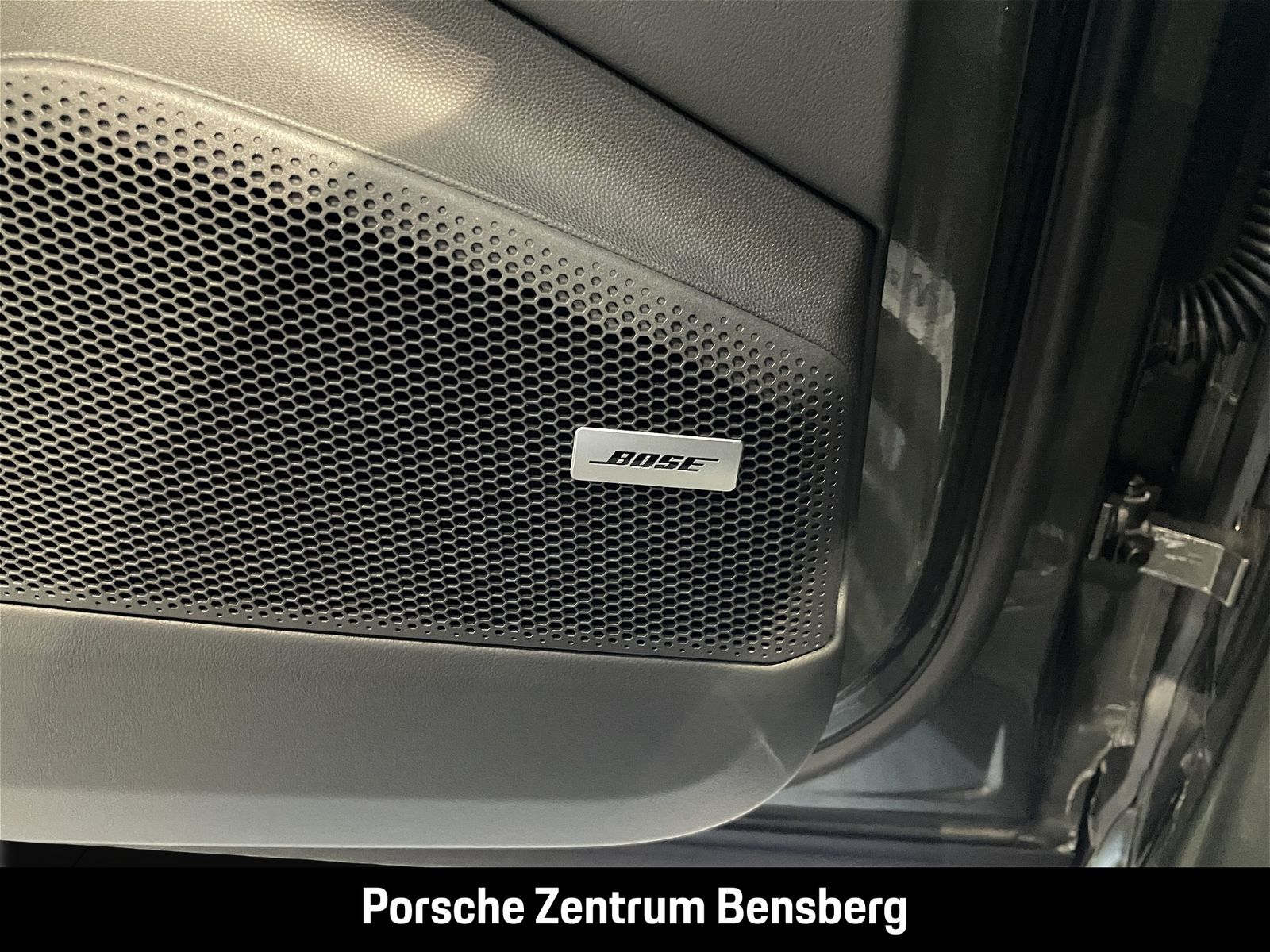 Porsche Macan 4 Electric