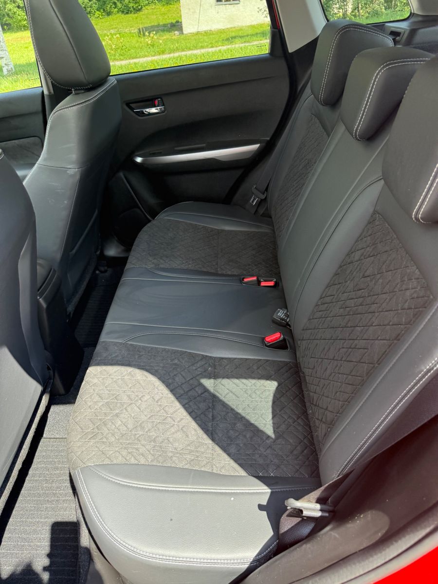 Suzuki Vitara 1.4 Mild-Hybrid Comfort+ - Samsaru's Car Outlet