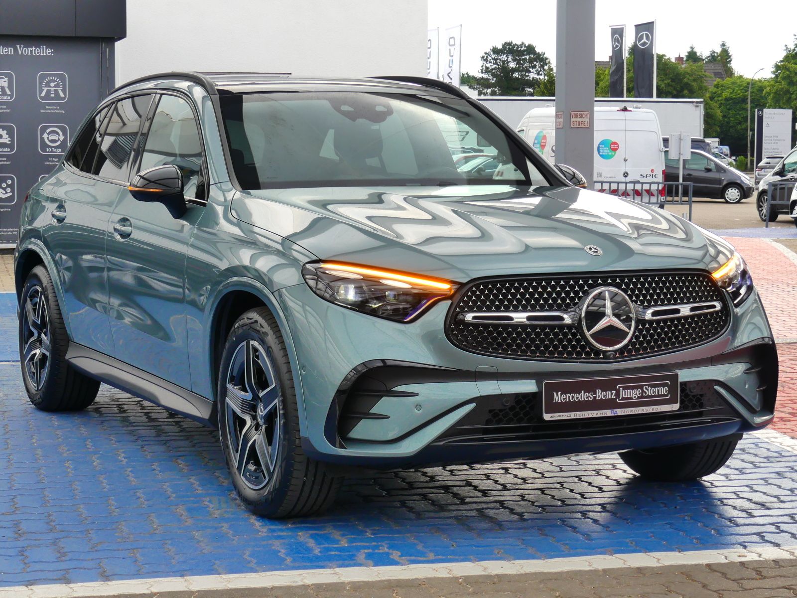 Mercedes-Benz GLC 220d AMG 4M +AHK*Panorama+Distronic+360°Kam+