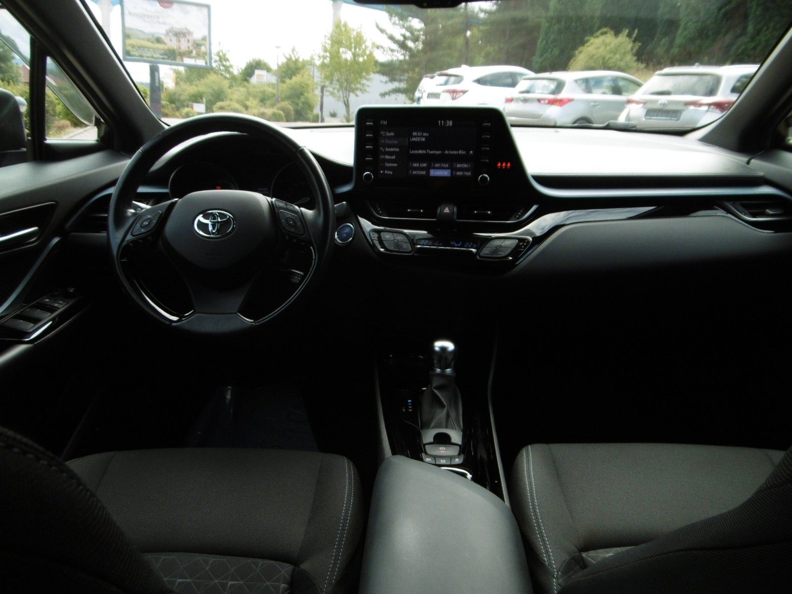 Toyota C-HR Hybrid Team D - Samsaru's Car Outlet