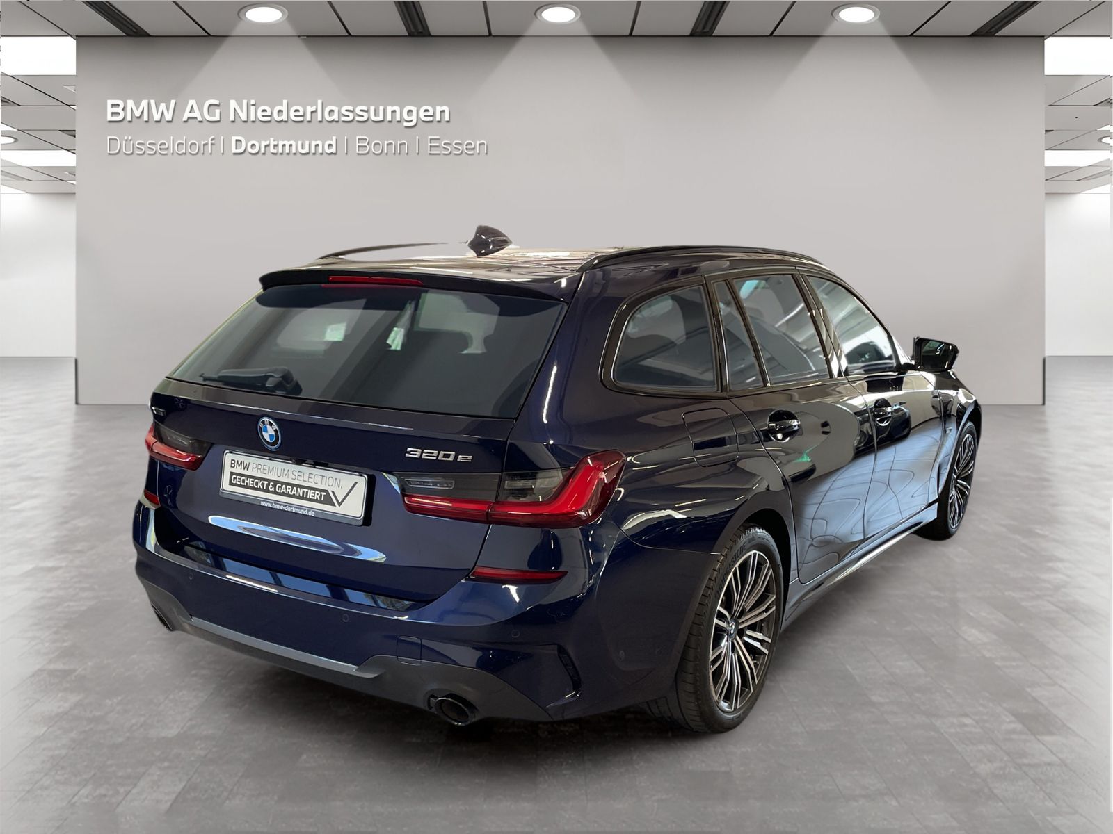 BMW 320e xDrive Touring M Sport - Samsaru's Car Outlet