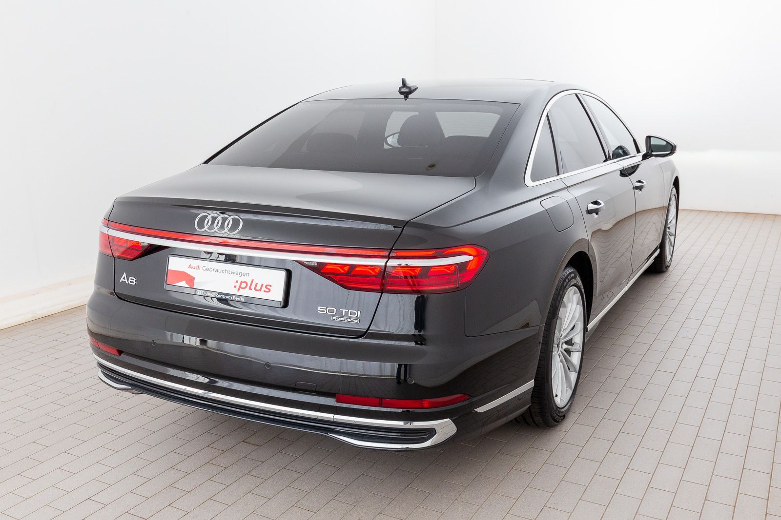 Audi A8 50 TDI quattro tiptr. - Samsaru's Car Outlet