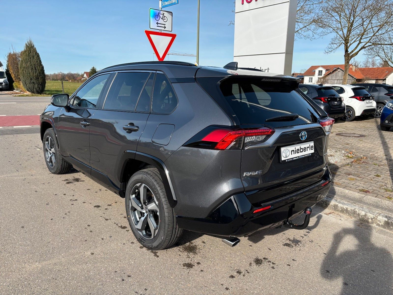 Toyota RAV4 Plug-in Hybrid 4x4 Teamplayer*AHK,Navi,LED*
