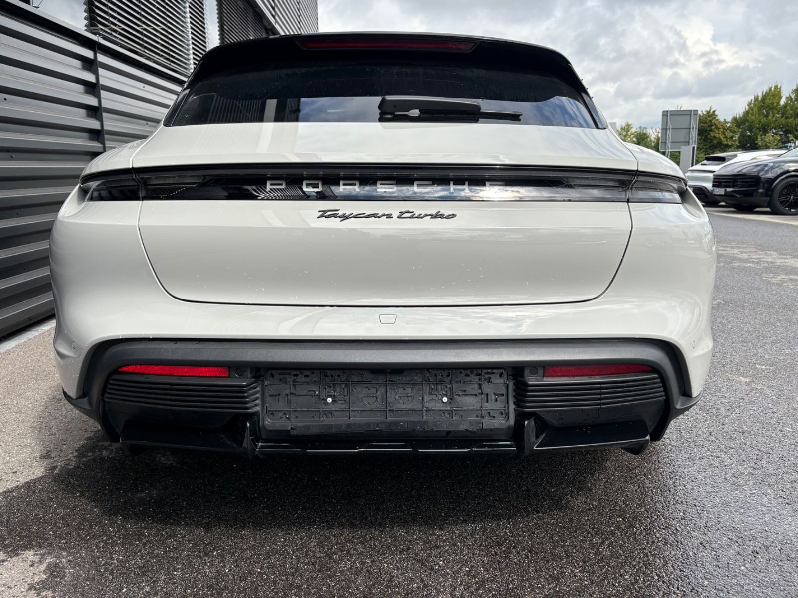 Porsche Taycan  Turbo  -Cross Turismo-1.HAND