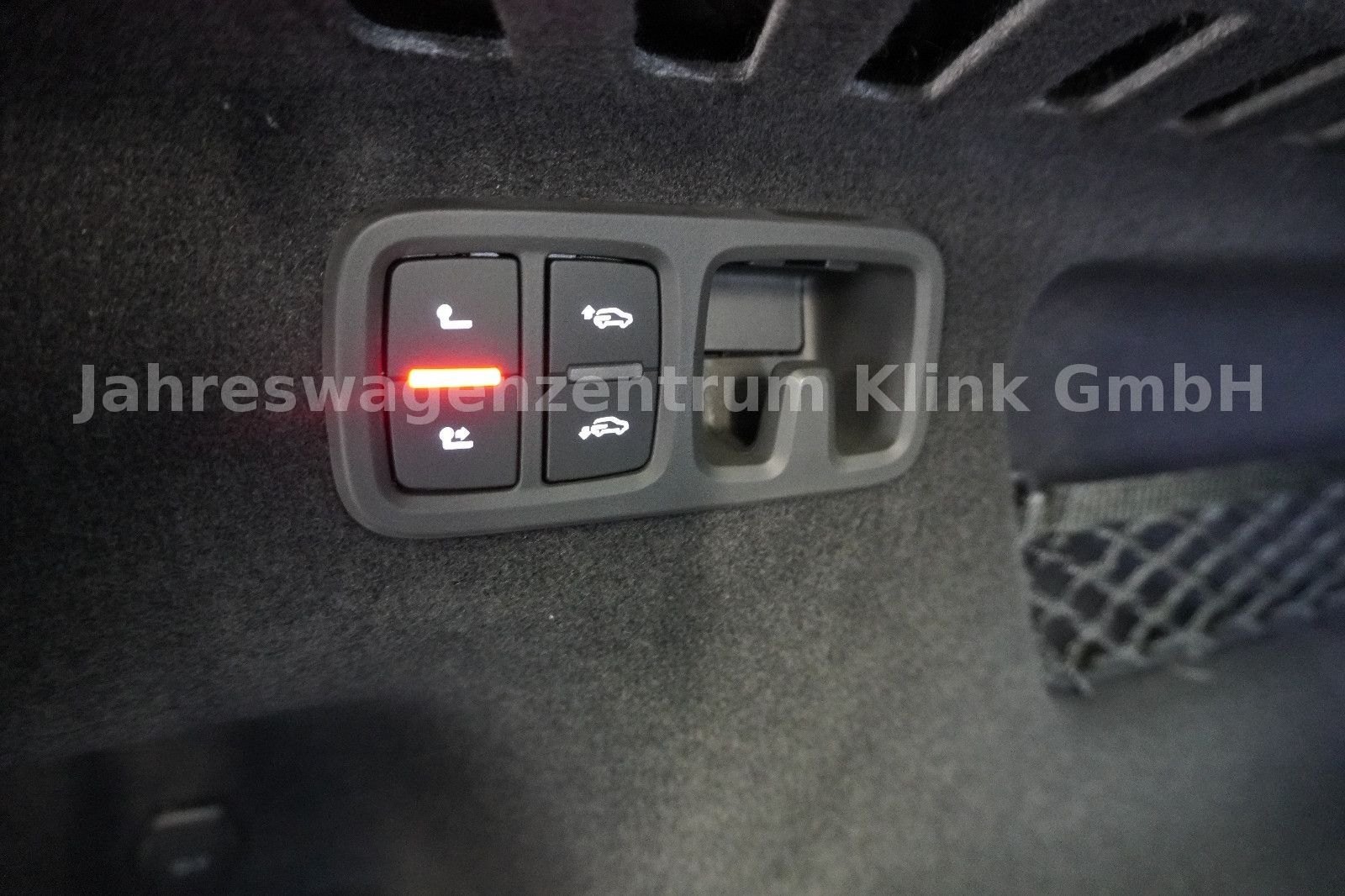 Audi Q8 S-Line 50 tdi quattro tiptronic - Samsaru's Car Outlet