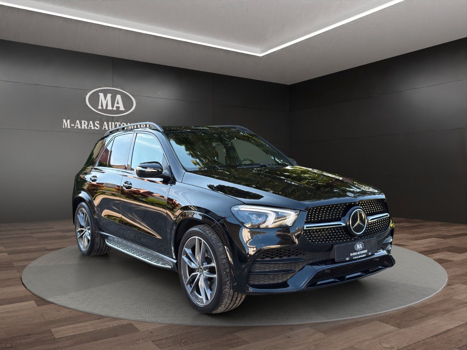 Mercedes-Benz GLE 400 d GLE - 4Matic AMG PANO LEDER AHK STHEIZ