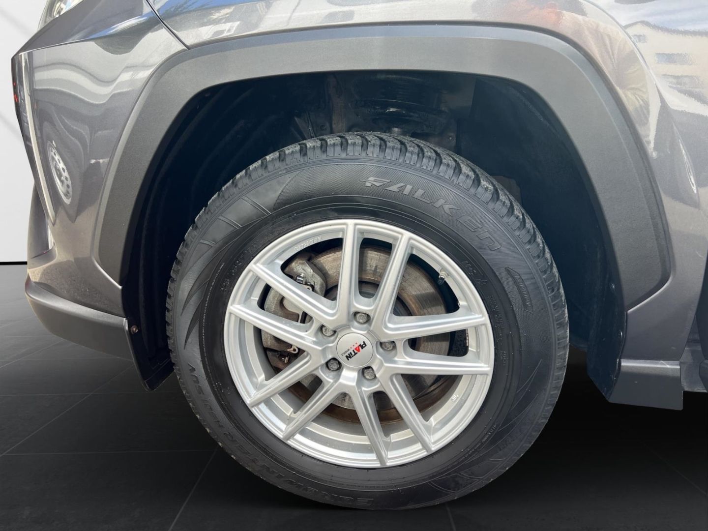 Toyota RAV 4 2.5 Hybrid Lounge - Samsaru's Car Outlet