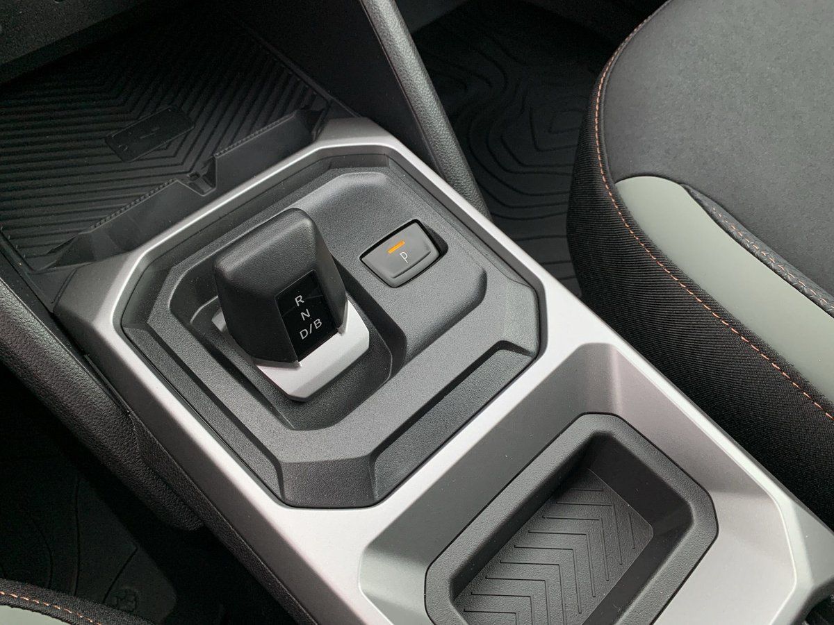Dacia Duster EXTREME HYBRID 140 - Samsaru's Car Outlet