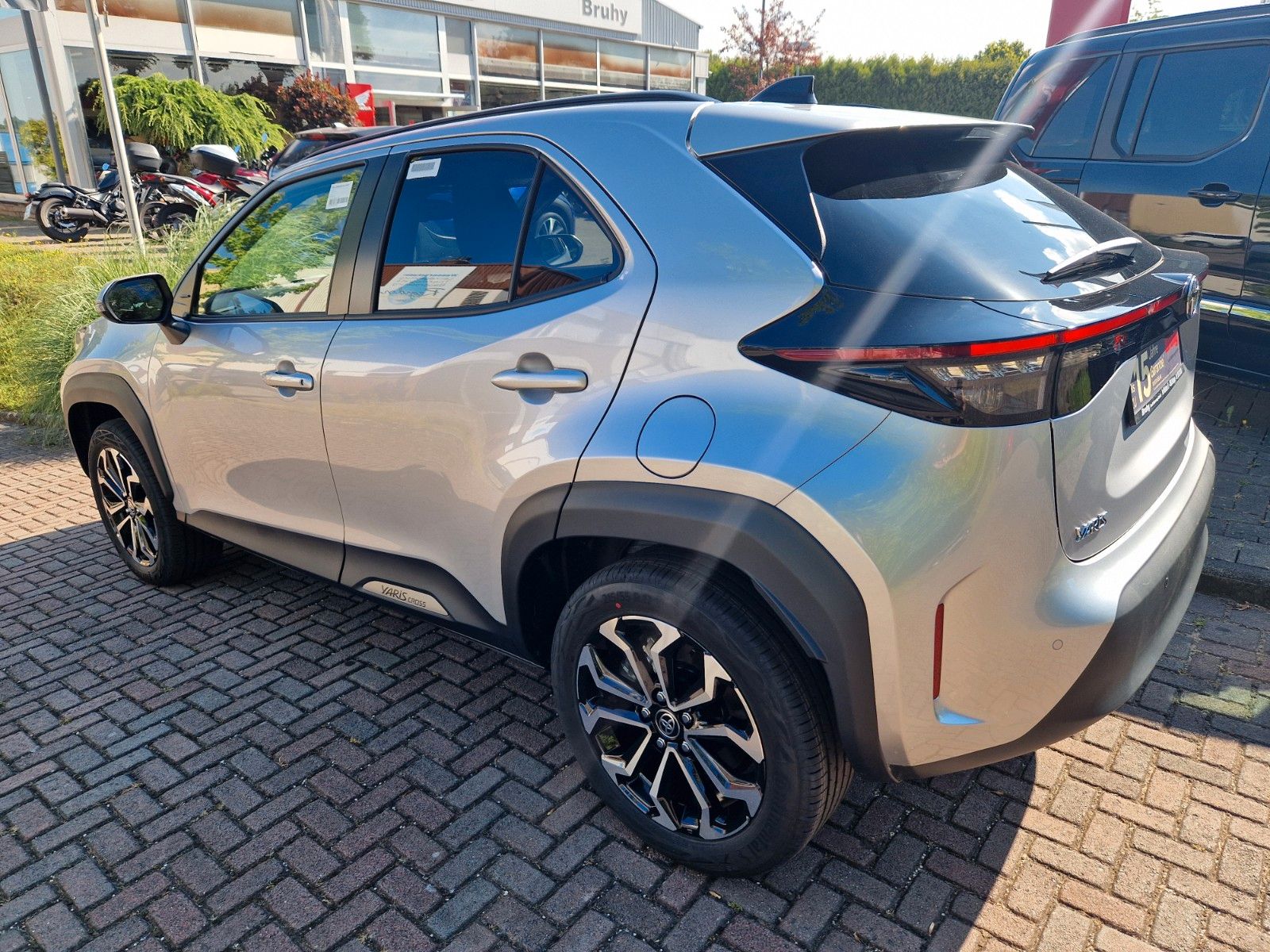 Toyota Yaris Cross 1,5 Teamplayer Safety + Winter Paket