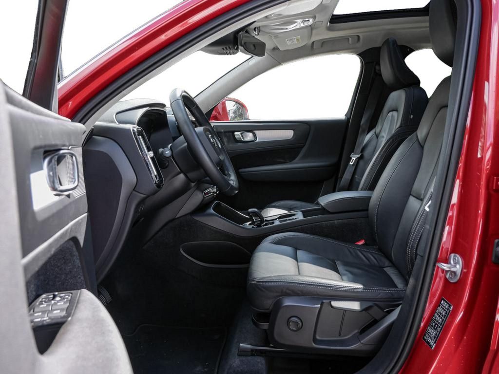 Volvo XC40 T4 Inscription Recharge Plug-In - Samsaru's Car Outlet